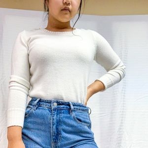 Vintage cut white sweater